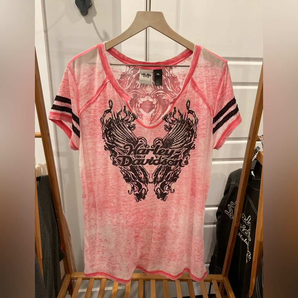 Harley Davidson very distressed pink graphic t-shirt. Size 2X